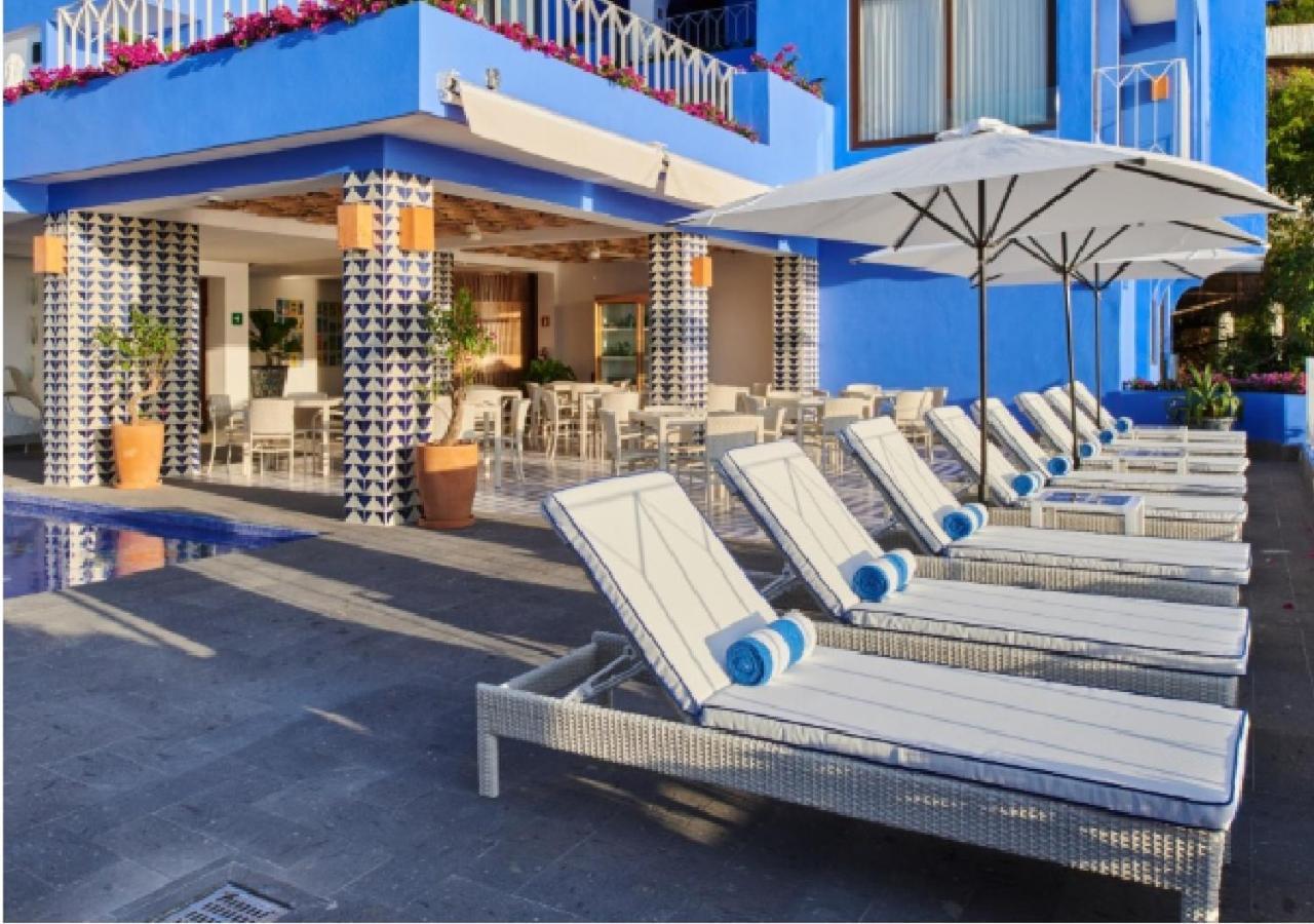 Hotel Luxury Patio Azul (Adults Only) Пуэрто-Вальярта Экстерьер фото The pool at the Bel Air Hotel