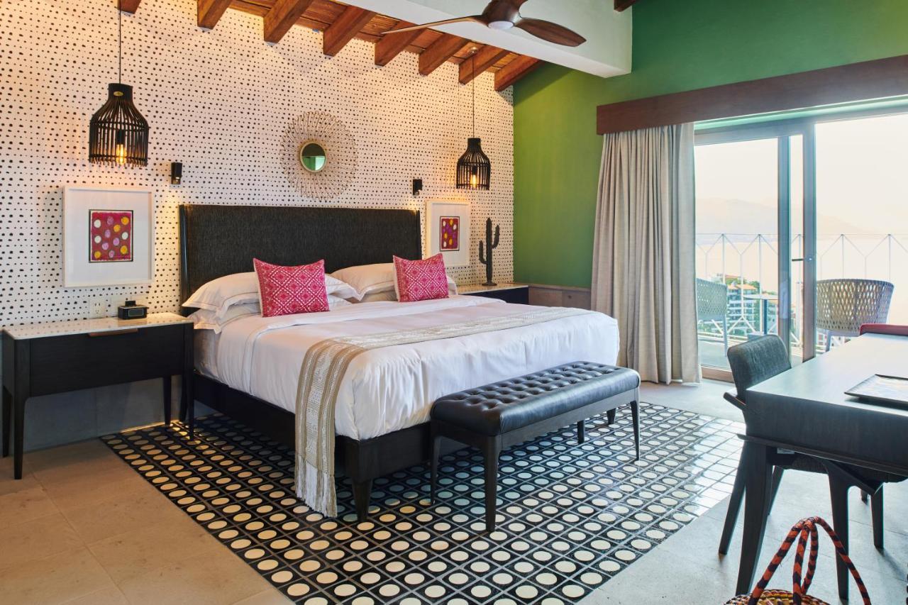 Hotel Luxury Patio Azul (Adults Only) Пуэрто-Вальярта Экстерьер фото A bedroom at the hotel