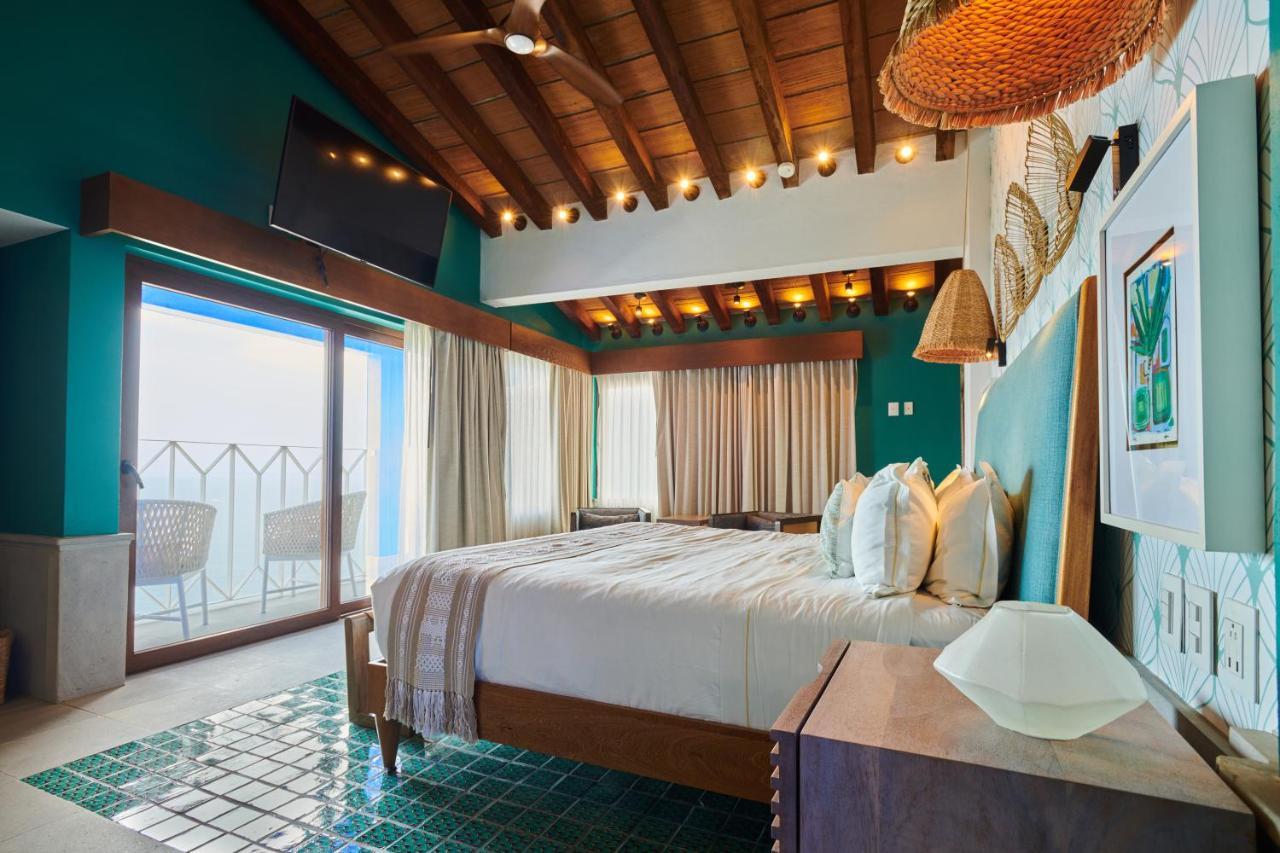 Hotel Luxury Patio Azul (Adults Only) Пуэрто-Вальярта Экстерьер фото Suite at the Hotel Habitas