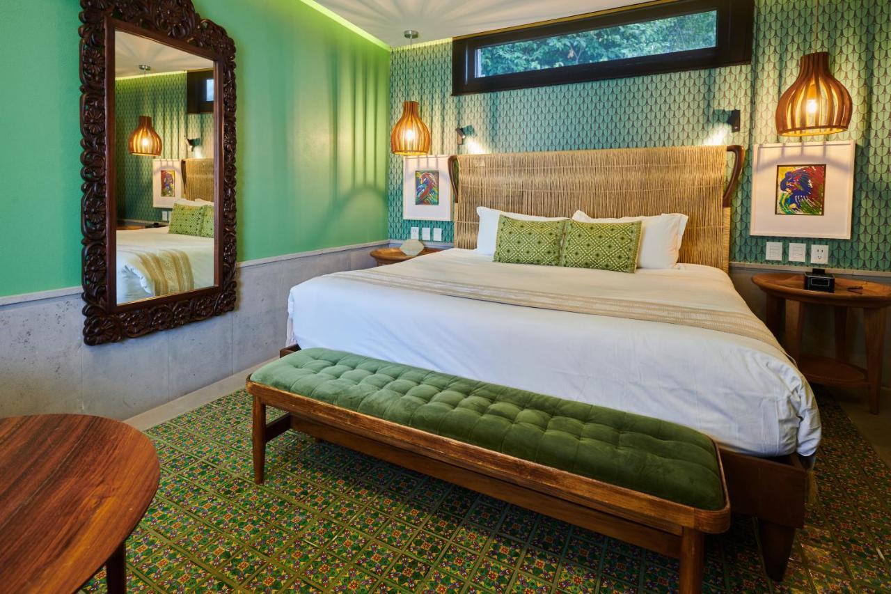 Hotel Luxury Patio Azul (Adults Only) Пуэрто-Вальярта Экстерьер фото A bedroom at the hotel