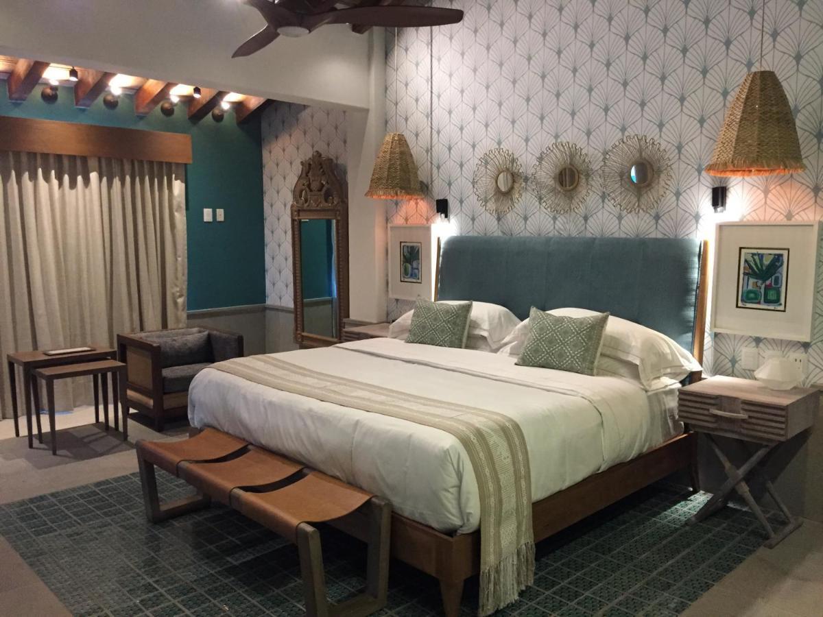 Hotel Luxury Patio Azul (Adults Only) Пуэрто-Вальярта Экстерьер фото A bedroom at the hotel