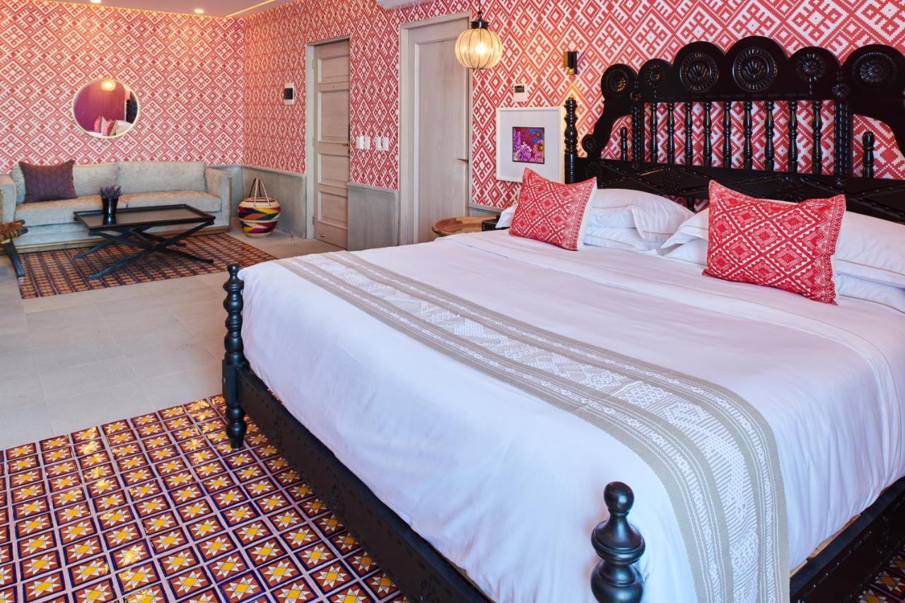 Hotel Luxury Patio Azul (Adults Only) Пуэрто-Вальярта Экстерьер фото A bedroom at the hotel