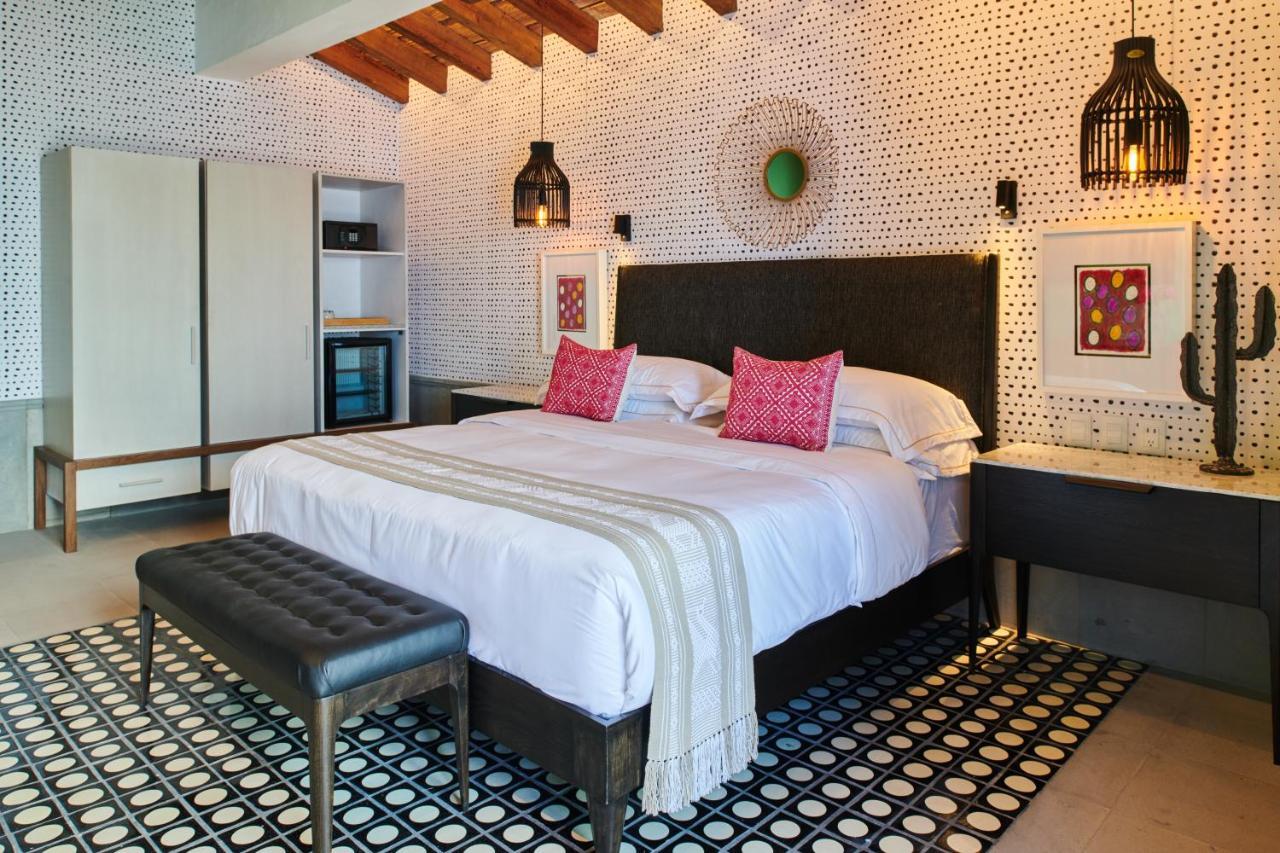 Hotel Luxury Patio Azul (Adults Only) Пуэрто-Вальярта Экстерьер фото A bedroom at the hotel