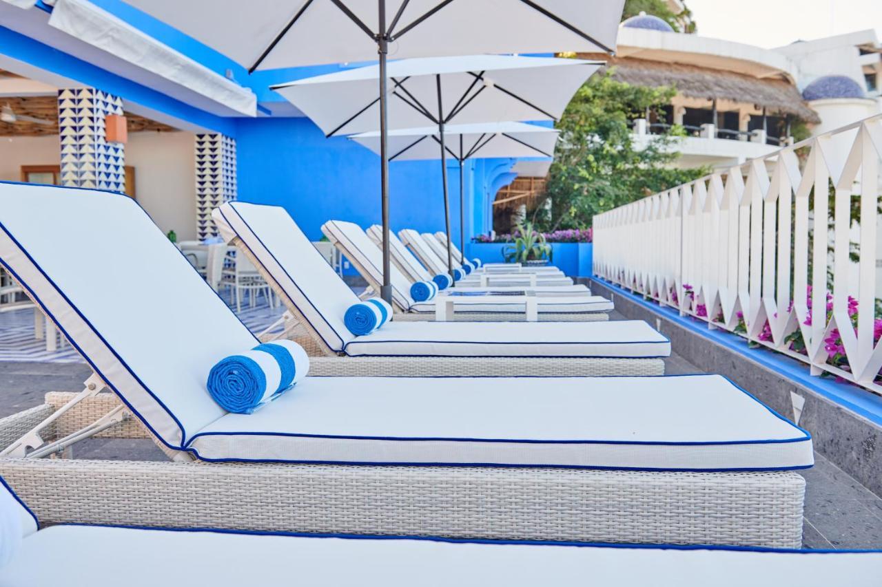 Hotel Luxury Patio Azul (Adults Only) Пуэрто-Вальярта Экстерьер фото The pool at the Beverly Hills Hotel