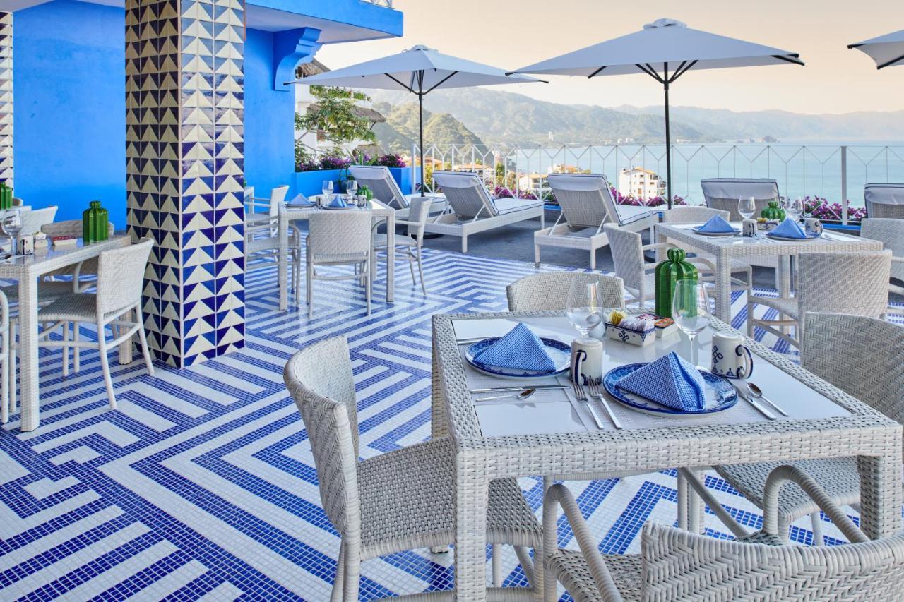 Hotel Luxury Patio Azul (Adults Only) Пуэрто-Вальярта Экстерьер фото The rooftop bar at the hotel